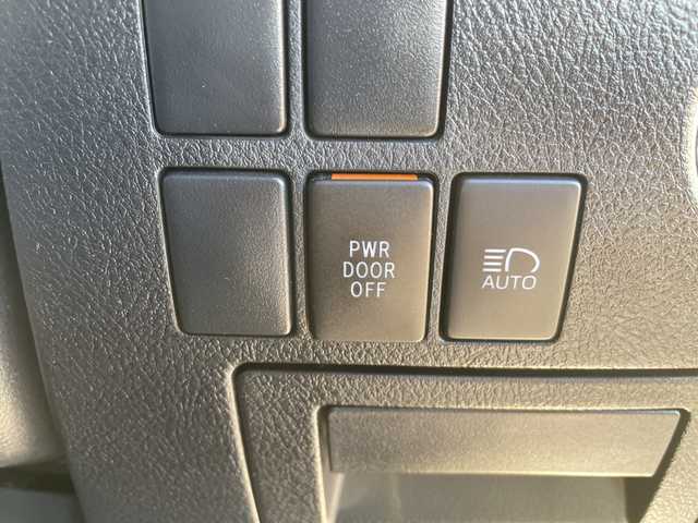 トヨタ アルファード X 愛知県 2019(平31)年 5.3万km ホワイトパールクリスタルシャイン トヨタセーフティセンス/アルパイン11型ナビ/フリップダウンモニター/片側パワースライド/レーダークルーズコントロール/バックカメラ/コーナーセンサー/純正アルミホイール/LEDヘッドライト/リアオートエアコン/フルセグ/CD DVD/Bluetooth/衝突軽減システム/オートマチックハイビーム/ドライブレコーダー/ETC/ステアリングスイッチ/スマートキー/プッシュスタート