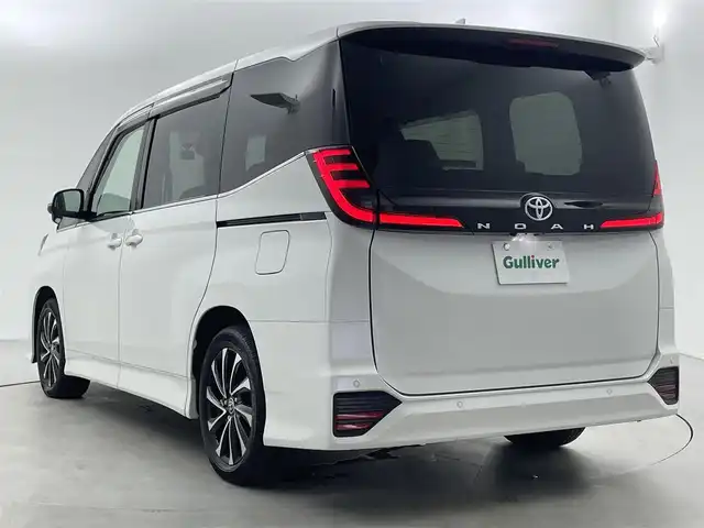 トヨタ ノア S－Z 福井県 2023(令5)年 5.3万km ホワイトパールクリスタルシャイン 純正１０．５型ナビ機能付きディスプレイオーディオ/（ＦＭ／ＡＭ／ＢＴ／ＴＶ／ＡｐｐｌｅＣａｒＰｌａｙ／ＡｎｄｒｏｉｄＡｕｔｏ）/バックカメラ/両側パワースライドドア/スペアキー/純正ビルトインＥＴＣ/ハーフレザーシート/前後ドライブレコーダー/ハーフレザーシート/シートヒーター/純正LEDヘッドライト/レーダークルーズコントロール/トヨタセーフティセンス/純正17インチアルミホイール