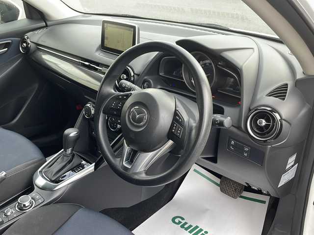 マツダ デミオ XD 山形県 2015(平27)年 8万km スノーフレイクホワイトパールマイカ 禁煙車/トラクションコントロールシステム（TCS）/ブラインドスポットモニター（BSM）/レーンキープ・アシスト・システム (LAS) /純正SDナビ/（フルセグ/DVD/CD/BT/AUX/USB）/バックカメラ/ETC/クルーズコントロール/アイドリングストップ/LEDヘッドライト/フォグランプ/純正15インチAW/プッシュスタート