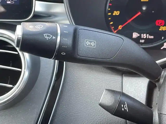 メルセデス・ベンツ Ｃ２００ ローレウスED スポーツプラスPKG 三重県 2020(令2)年 3.6万km オブシディアンブラック 本革/ＡＣＣ/シートヒーター/ＨＤＵ/純正ナビ/Ａｐｐｌｅｃａｒプレイ/ＥＴＣ２．０/ブラインドスポット/前後ドラレコ/純正１８インチＡＷ