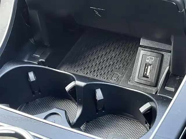 メルセデス・ベンツ Ｃ２００ ローレウスED スポーツプラスPKG 三重県 2020(令2)年 3.6万km オブシディアンブラック 本革/ＡＣＣ/シートヒーター/ＨＤＵ/純正ナビ/Ａｐｐｌｅｃａｒプレイ/ＥＴＣ２．０/ブラインドスポット/前後ドラレコ/純正１８インチＡＷ