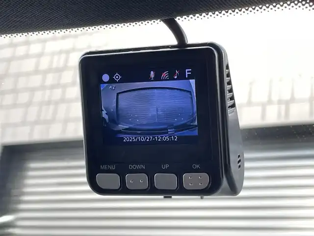 メルセデス・ベンツ Ｃ２００ ローレウスED スポーツプラスPKG 三重県 2020(令2)年 3.6万km オブシディアンブラック 本革/ＡＣＣ/シートヒーター/ＨＤＵ/純正ナビ/Ａｐｐｌｅｃａｒプレイ/ＥＴＣ２．０/ブラインドスポット/前後ドラレコ/純正１８インチＡＷ