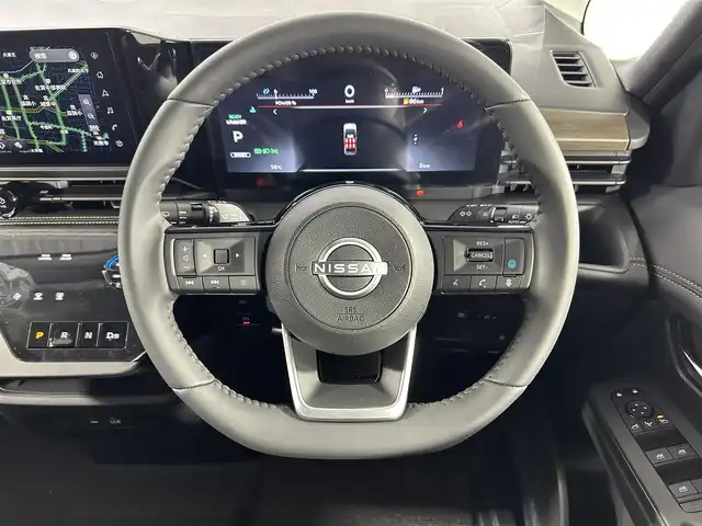 日産 セレナ e－パワー ハイウェイスター V 佐賀県 2025(令7)年 0.1千km プリズムホワイト 登録済み未使用車/純正12.3インチナビ/全方位カメラ/デジタルインナールームミラー/プロパイロット/衝突被害軽減システム/レーダークルーズコントロール/レーンアシスト/ブラインドスポットモニター/先行車発信お知らせ機能/ロードサインアシスト/オートライト/オートマチックハイビーム/LEDヘッドライト/LEDフォグライト/電動パーキング/ブレーキホールド/ビルトインETC2.0/純正ナビ内蔵型前後ドライブレコーダー/両側パワースライドドア/ハンズフリースライドドア/シートバックテーブル/ISOFIX対応/後席サンシェード/HDMI接続/置くだけ充電/純正16インチアルミホイール/スマートキー/スペアキー×１