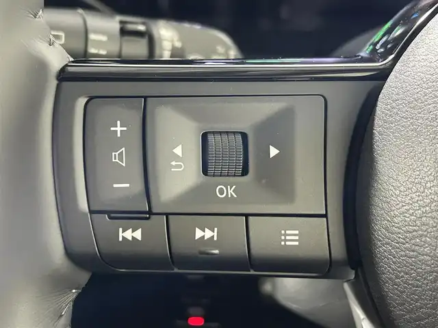 日産 セレナ e－パワー ハイウェイスター V 佐賀県 2025(令7)年 0.1千km プリズムホワイト 登録済み未使用車/純正12.3インチナビ/全方位カメラ/デジタルインナールームミラー/プロパイロット/衝突被害軽減システム/レーダークルーズコントロール/レーンアシスト/ブラインドスポットモニター/先行車発信お知らせ機能/ロードサインアシスト/オートライト/オートマチックハイビーム/LEDヘッドライト/LEDフォグライト/電動パーキング/ブレーキホールド/ビルトインETC2.0/純正ナビ内蔵型前後ドライブレコーダー/両側パワースライドドア/ハンズフリースライドドア/シートバックテーブル/ISOFIX対応/後席サンシェード/HDMI接続/置くだけ充電/純正16インチアルミホイール/スマートキー/スペアキー×１