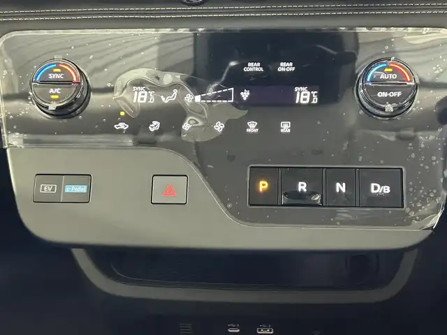 日産 セレナ e－パワー ハイウェイスター V 佐賀県 2025(令7)年 0.1千km プリズムホワイト 登録済み未使用車/純正12.3インチナビ/全方位カメラ/デジタルインナールームミラー/プロパイロット/衝突被害軽減システム/レーダークルーズコントロール/レーンアシスト/ブラインドスポットモニター/先行車発信お知らせ機能/ロードサインアシスト/オートライト/オートマチックハイビーム/LEDヘッドライト/LEDフォグライト/電動パーキング/ブレーキホールド/ビルトインETC2.0/純正ナビ内蔵型前後ドライブレコーダー/両側パワースライドドア/ハンズフリースライドドア/シートバックテーブル/ISOFIX対応/後席サンシェード/HDMI接続/置くだけ充電/純正16インチアルミホイール/スマートキー/スペアキー×１