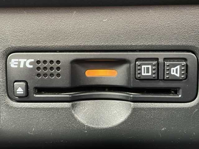ホンダ Ｎ ＢＯＸ G SSパッケージ 茨城県 2017(平29)年 1.8万km ブリティッシュグリーンP 純正7インチナビ/（AM/FM/Bluetooth接続/CD/DVD/フルセグTV）/バックカメラ/純正ETC/片側パワースライドドア/前席シートヒーター/純正フロアマット/スマートキー/ステアリングスイッチ/ドアバイザー/ヘッドライトレベライザー/横滑り防止装置/プッシュスタート