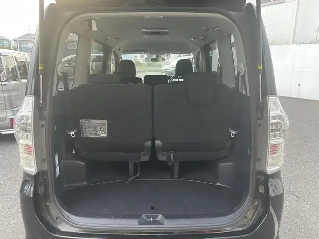 トヨタ ヴォクシー ZS 煌Ⅱ 千葉県 2012(平24)年 8.6万km ブラック (株)IDOMが運営する【じしゃロン八千代店】の自社ローン対象車両になります。こちらは現金またはオートローンご利用時の価格です。自社ローンご希望の方は別途その旨お申付け下さい/純正ナビ/純正CD/DVD/SD/BT/DTV/フリップダウンモニター/両側パワースライドドア/HID/スマートキー