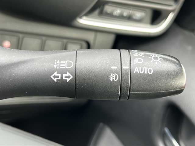 日産 セレナ e－パワー ハイウェイスター V 三重県 2019(平31)年 4万km ブリリアントホワイトパール 純正9型ナビ /全周囲カメラ/デジタルインナーミラー /プロパイロット /スペアキー /パーキングアシスト /前後コーナーセンサー /前方ドライブレコーダー/両側パワースライドドア/ビルトインETC/レーダークルーズコントロール /レーンキープアシスト/衝突軽減ブレーキ/革巻きステアリング/ステアリングスイッチ/電子パーキング/純正フロアマット/LEDヘッドライト/オートハイビーム /オートライト/電動格納ミラー/禁煙車