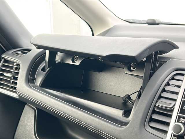 日産 セレナ e－パワー ハイウェイスター V 三重県 2019(平31)年 4万km ブリリアントホワイトパール 純正9型ナビ /全周囲カメラ/デジタルインナーミラー /プロパイロット /スペアキー /パーキングアシスト /前後コーナーセンサー /前方ドライブレコーダー/両側パワースライドドア/ビルトインETC/レーダークルーズコントロール /レーンキープアシスト/衝突軽減ブレーキ/革巻きステアリング/ステアリングスイッチ/電子パーキング/純正フロアマット/LEDヘッドライト/オートハイビーム /オートライト/電動格納ミラー/禁煙車