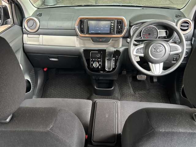 トヨタ パッソ モーダ 静岡県 2021(令3)年 2.3万km プラムブラウンパールクリスタルシャイン 純正SDナビ/・CD/・フルセグＴＶ/・Bluetooth/・AM/・FM/主要装備/・衝突軽減/・横滑り防止装置/・バックカメラ/・純正ドラレコ前後/・純正フロアマット/・LEDヘッドライト/・オートライト/・フォグランプ/・スマートキー/・プッシュスタート/・スペアキー1本/・Wエアバック/・オートエアコン