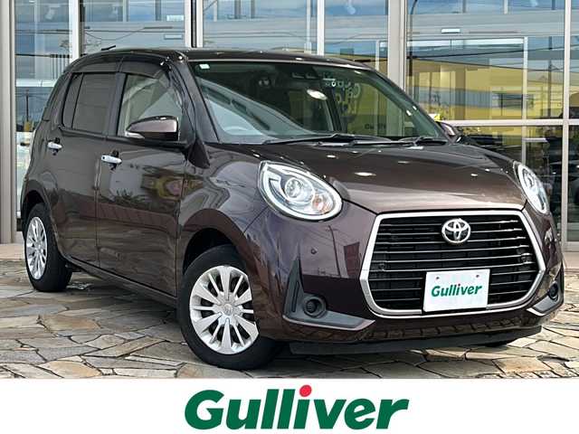 トヨタ パッソ モーダ 静岡県 2021(令3)年 2.3万km プラムブラウンパールクリスタルシャイン 純正SDナビ/・CD/・フルセグＴＶ/・Bluetooth/・AM/・FM/主要装備/・衝突軽減/・横滑り防止装置/・バックカメラ/・純正ドラレコ前後/・純正フロアマット/・LEDヘッドライト/・オートライト/・フォグランプ/・スマートキー/・プッシュスタート/・スペアキー1本/・Wエアバック/・オートエアコン