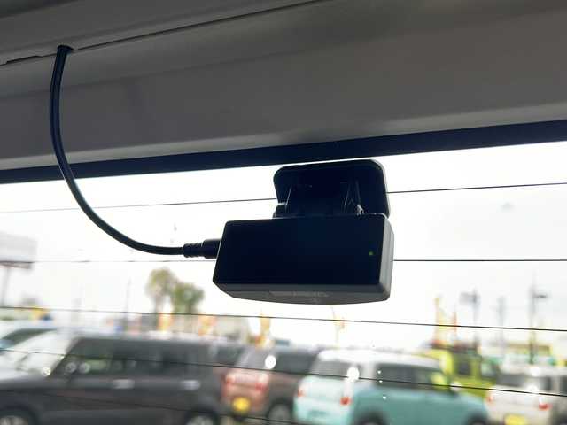 トヨタ パッソ モーダ 静岡県 2021(令3)年 2.3万km プラムブラウンパールクリスタルシャイン 純正SDナビ/・CD/・フルセグＴＶ/・Bluetooth/・AM/・FM/主要装備/・衝突軽減/・横滑り防止装置/・バックカメラ/・純正ドラレコ前後/・純正フロアマット/・LEDヘッドライト/・オートライト/・フォグランプ/・スマートキー/・プッシュスタート/・スペアキー1本/・Wエアバック/・オートエアコン