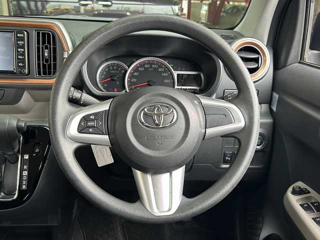 トヨタ パッソ モーダ 静岡県 2021(令3)年 2.3万km プラムブラウンパールクリスタルシャイン 純正SDナビ/・CD/・フルセグＴＶ/・Bluetooth/・AM/・FM/主要装備/・衝突軽減/・横滑り防止装置/・バックカメラ/・純正ドラレコ前後/・純正フロアマット/・LEDヘッドライト/・オートライト/・フォグランプ/・スマートキー/・プッシュスタート/・スペアキー1本/・Wエアバック/・オートエアコン