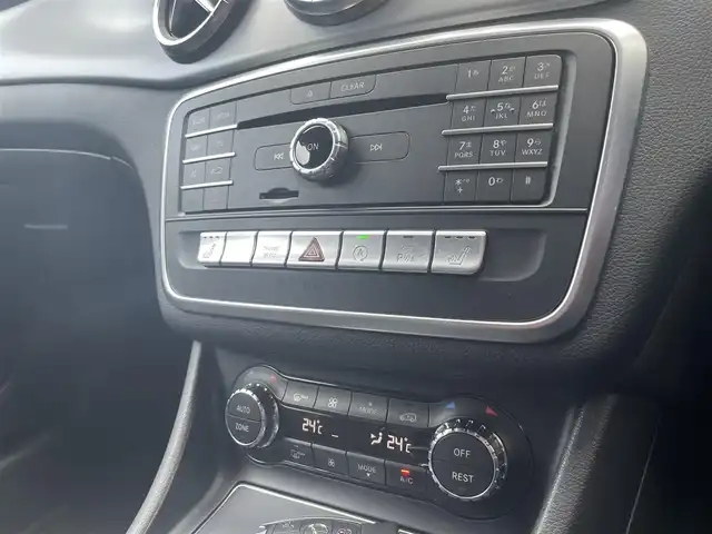 メルセデス・ベンツ ＣＬＡ１８０ AMG スタイル 栃木県 2017(平29)年 1.6万km カルサイトホワイト レーダーセーフティパッケージ/キーレスゴー/ナビ/フルセグTV/バックカメラ/ETC/ACC/レーンキープアシスト/ブラインドスポット/アクティブブレーキアシスト/パークトロニック/ハーフレザー/パワーシート/シートヒーター/LEDヘッドライト/オートライト/ドライブレコーダー