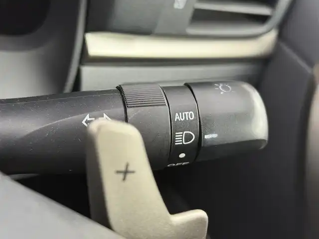 レクサス ＣＴ 200h バージョンC 愛知県 2014(平26)年 6.7万km マダーレッド 純正ナビ（フルセグＴＶ・Ｂｌｕｅｔｏｏｔｈ・ＣＤ・ＤＶＤ・ラジオ）/バックカメラ/純正ドライブレコーダー/ＥＴＣ/前席パワーシート/クルーズコントロール/前席シートヒーター/パドルシフト/ステアリングリモコン/コーナーセンサー/横滑り防止装置/盗難防止装置/純正フロアマット/純正アルミホイール/ＬＥＤオートライト/オートエアコン/プッシュスタート