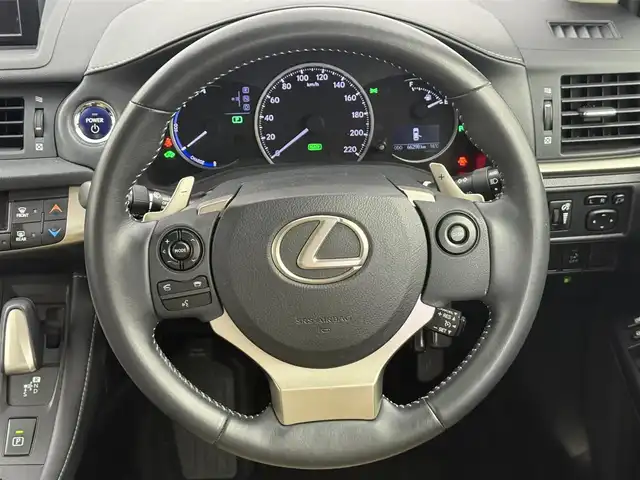 レクサス ＣＴ 200h バージョンC 愛知県 2014(平26)年 6.7万km マダーレッド 純正ナビ（フルセグＴＶ・Ｂｌｕｅｔｏｏｔｈ・ＣＤ・ＤＶＤ・ラジオ）/バックカメラ/純正ドライブレコーダー/ＥＴＣ/前席パワーシート/クルーズコントロール/前席シートヒーター/パドルシフト/ステアリングリモコン/コーナーセンサー/横滑り防止装置/盗難防止装置/純正フロアマット/純正アルミホイール/ＬＥＤオートライト/オートエアコン/プッシュスタート