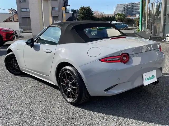 マツダ ロードスター RS 神奈川県 2025(令7)年 0.4万km グレー ワンオーナー/RAYS製鍛造16インチ純正アルミ/ブレンボブレーキ/純正RECAROハーフレザーシート/BOSEサウンド/純正メモリーナビ・地デジTV/純正USB/BT再生/AppleCarPlay/AndroidAuto/バックモニター/ETC/レーダークルーズコントロール/衝突軽減ブレーキ/LKA/BSM/コーナーセンサー/オートハイビーム/LEDヘッドライト/LEDデイライト/シートヒーター/プッシュスタート/スマートキー×2/R7年ディーラー整備記録/保証書・取説あり