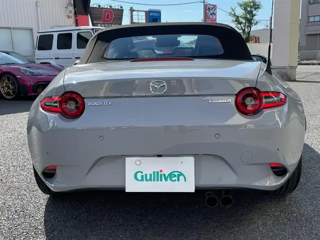 マツダ ロードスター RS 神奈川県 2025(令7)年 0.4万km グレー ワンオーナー/RAYS製鍛造16インチ純正アルミ/ブレンボブレーキ/純正RECAROハーフレザーシート/BOSEサウンド/純正メモリーナビ・地デジTV/純正USB/BT再生/AppleCarPlay/AndroidAuto/バックモニター/ETC/レーダークルーズコントロール/衝突軽減ブレーキ/LKA/BSM/コーナーセンサー/オートハイビーム/LEDヘッドライト/LEDデイライト/シートヒーター/プッシュスタート/スマートキー×2/R7年ディーラー整備記録/保証書・取説あり