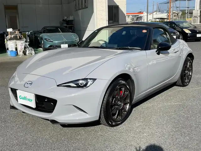 マツダ ロードスター RS 神奈川県 2025(令7)年 0.4万km グレー ワンオーナー/RAYS製鍛造16インチ純正アルミ/ブレンボブレーキ/純正RECAROハーフレザーシート/BOSEサウンド/純正メモリーナビ・地デジTV/純正USB/BT再生/AppleCarPlay/AndroidAuto/バックモニター/ETC/レーダークルーズコントロール/衝突軽減ブレーキ/LKA/BSM/コーナーセンサー/オートハイビーム/LEDヘッドライト/LEDデイライト/シートヒーター/プッシュスタート/スマートキー×2/R7年ディーラー整備記録/保証書・取説あり