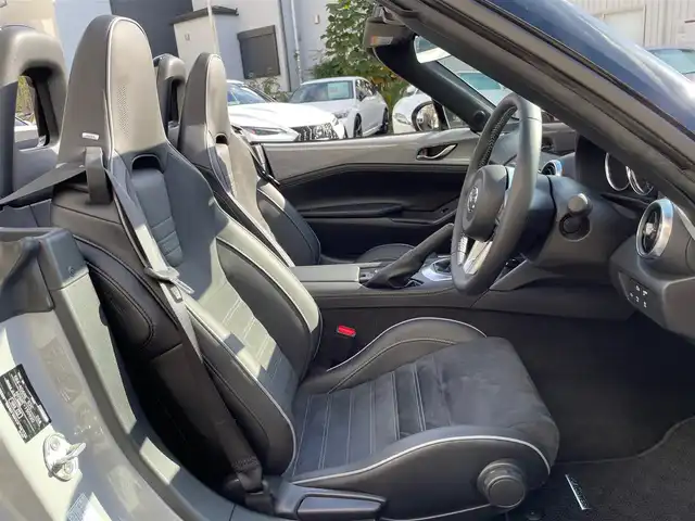 マツダ ロードスター RS 神奈川県 2025(令7)年 0.4万km グレー ワンオーナー/RAYS製鍛造16インチ純正アルミ/ブレンボブレーキ/純正RECAROハーフレザーシート/BOSEサウンド/純正メモリーナビ・地デジTV/純正USB/BT再生/AppleCarPlay/AndroidAuto/バックモニター/ETC/レーダークルーズコントロール/衝突軽減ブレーキ/LKA/BSM/コーナーセンサー/オートハイビーム/LEDヘッドライト/LEDデイライト/シートヒーター/プッシュスタート/スマートキー×2/R7年ディーラー整備記録/保証書・取説あり