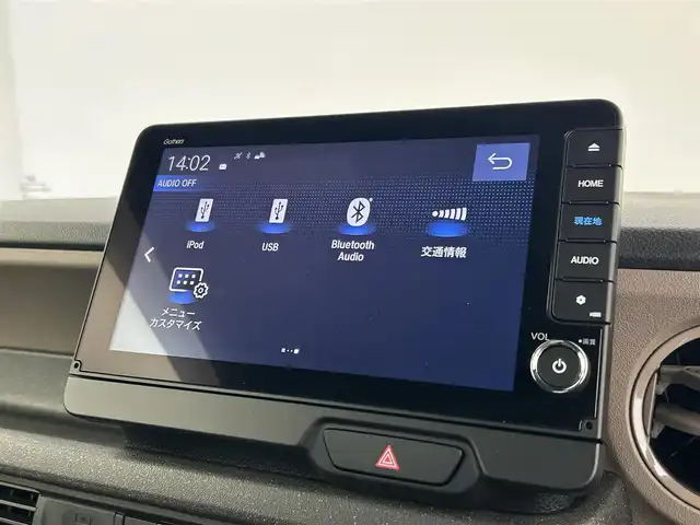 ホンダ Ｎ ＢＯＸ JOY ターボ 千葉県 2024(令6)年 0.2万km ベージュⅡ 禁煙車/純正9型ナビ/・LXU-242NBi/・CD/DVD/BT/ACP/AA/フルセグ/Honda SENSING/・衝突軽減ブレーキ（CMBS）/・先行車発進お知らせ機能/・歩行者事故低減ステアリング/・路外逸脱抑制機能/・標識認識機能/・渋滞追従機能付アダプティブクルーズコントロール（ACC）/・車線維持支援システム（LKAS）/・誤発進抑制機能/・後方誤発進抑制機能/・近距離衝突軽減ブレーキ/・急アクセル抑制機能/・パーキングセンサーシステム/・オートハイビーム/バックカメラ/7インチTFT液晶メーター/電子制御パーキングブレーキ/オートブレーキホールド機能/ETC/前席シートヒーター/ハーフレザーシート/両側パワースライドドア/コーナーセンサー/パドルシフト/LEDヘッドライト/スマートキー/スペアキー