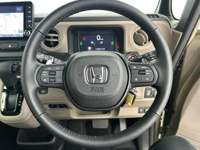 ホンダ Ｎ ＢＯＸ JOY ターボ 千葉県 2024(令6)年 0.2万km ベージュⅡ 禁煙車/純正9型ナビ/・LXU-242NBi/・CD/DVD/BT/ACP/AA/フルセグ/Honda SENSING/・衝突軽減ブレーキ（CMBS）/・先行車発進お知らせ機能/・歩行者事故低減ステアリング/・路外逸脱抑制機能/・標識認識機能/・渋滞追従機能付アダプティブクルーズコントロール（ACC）/・車線維持支援システム（LKAS）/・誤発進抑制機能/・後方誤発進抑制機能/・近距離衝突軽減ブレーキ/・急アクセル抑制機能/・パーキングセンサーシステム/・オートハイビーム/バックカメラ/7インチTFT液晶メーター/電子制御パーキングブレーキ/オートブレーキホールド機能/ETC/前席シートヒーター/ハーフレザーシート/両側パワースライドドア/コーナーセンサー/パドルシフト/LEDヘッドライト/スマートキー/スペアキー