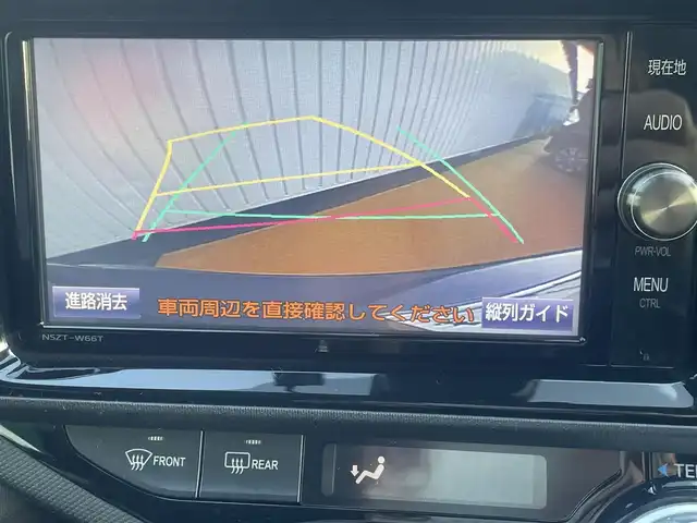 トヨタ アクア S 三重県 2017(平29)年 10.7万km ディープアメジストマイカメタリック 純正メモリナビ/バックカメラ/スマートエントリーパッケージ/（スマートキー/プッシュスタート/オートライト）/175/65R15タイヤ/　＊15インチフルホイールキャップ/プライバシーガラス/リアワイパー/SRSエアバック（運転席/助手席）/オートエアコン/パワーウィンドウ（フロント/リア）/バニティミラー（運転席/助手席）/シートバックポケット/アシストグリップ/コートフック