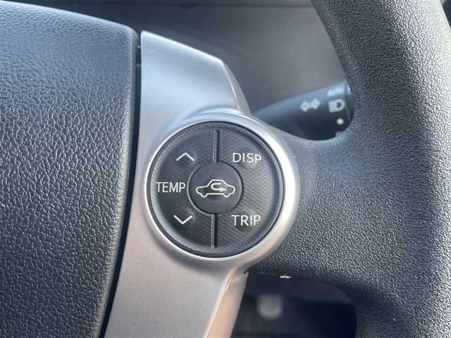 トヨタ アクア S 三重県 2017(平29)年 10.7万km ディープアメジストマイカメタリック 純正メモリナビ/バックカメラ/スマートエントリーパッケージ/（スマートキー/プッシュスタート/オートライト）/175/65R15タイヤ/　＊15インチフルホイールキャップ/プライバシーガラス/リアワイパー/SRSエアバック（運転席/助手席）/オートエアコン/パワーウィンドウ（フロント/リア）/バニティミラー（運転席/助手席）/シートバックポケット/アシストグリップ/コートフック