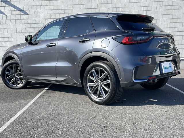 レクサス ＬＢＸ リラックス 栃木県 2024(令6)年 0.7万km ソニッククロム 純正ナビ/Ｂｌｕｅｔｏｏｔｈ/フルセグＴＶ/アラウンドビューモニター/ヘッドアップディスプレイ/ロードサインアシスト/パドルシフト/ステアリングヒーター/レザーシート/パワーシート/シートヒーター/クルーズコントロール/純正フロアマット/純正アルミホイール/パワーバックドア/ETC/ABS/横滑り防止機能/コーナーセンサー/レーンキープアシスト/盗難防止装置/衝突被害軽減システム