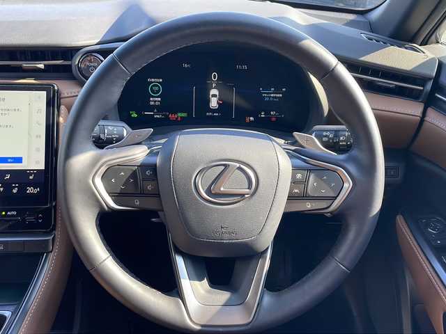 レクサス ＬＢＸ リラックス 栃木県 2024(令6)年 0.7万km ソニッククロム 純正ナビ/Ｂｌｕｅｔｏｏｔｈ/フルセグＴＶ/アラウンドビューモニター/ヘッドアップディスプレイ/ロードサインアシスト/パドルシフト/ステアリングヒーター/レザーシート/パワーシート/シートヒーター/クルーズコントロール/純正フロアマット/純正アルミホイール/パワーバックドア/ETC/ABS/横滑り防止機能/コーナーセンサー/レーンキープアシスト/盗難防止装置/衝突被害軽減システム