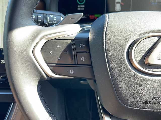 レクサス ＬＢＸ リラックス 栃木県 2024(令6)年 0.7万km ソニッククロム 純正ナビ/Ｂｌｕｅｔｏｏｔｈ/フルセグＴＶ/アラウンドビューモニター/ヘッドアップディスプレイ/ロードサインアシスト/パドルシフト/ステアリングヒーター/レザーシート/パワーシート/シートヒーター/クルーズコントロール/純正フロアマット/純正アルミホイール/パワーバックドア/ETC/ABS/横滑り防止機能/コーナーセンサー/レーンキープアシスト/盗難防止装置/衝突被害軽減システム