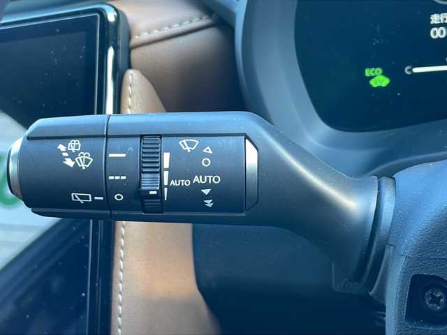 レクサス ＬＢＸ リラックス 栃木県 2024(令6)年 0.7万km ソニッククロム 純正ナビ/Ｂｌｕｅｔｏｏｔｈ/フルセグＴＶ/アラウンドビューモニター/ヘッドアップディスプレイ/ロードサインアシスト/パドルシフト/ステアリングヒーター/レザーシート/パワーシート/シートヒーター/クルーズコントロール/純正フロアマット/純正アルミホイール/パワーバックドア/ETC/ABS/横滑り防止機能/コーナーセンサー/レーンキープアシスト/盗難防止装置/衝突被害軽減システム