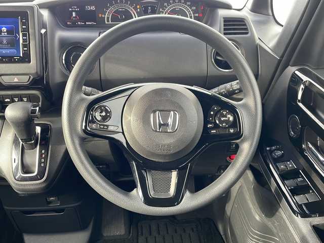 ホンダ Ｎ ＢＯＸ カスタム L 三重県 2021(令3)年 4.5万km プラチナホワイトパール 純正SDナビ、フルセグTV/純正CD、DVD再生、Bluetooth/片側パワースライドドア/ホンダセンシング/衝突軽減ブレーキ/レーンキープアシスト/追従型クルーズコントロール/前後ドライブレコーダー/前席シートヒーター/純正アルミ14インチ/バックカメラ/スマートキー/プッシュスタート/LEDオートライト/フォグランプ/ETC/USB給電/ステアリングリモコン/コーナーセンサー/ウィンカーミラー/フロアマット/ドアバイザー