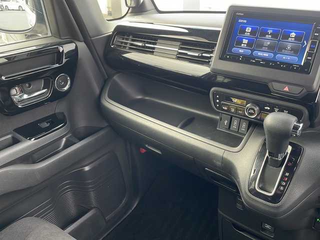 ホンダ Ｎ ＢＯＸ カスタム L 三重県 2021(令3)年 4.5万km プラチナホワイトパール 純正SDナビ、フルセグTV/純正CD、DVD再生、Bluetooth/片側パワースライドドア/ホンダセンシング/衝突軽減ブレーキ/レーンキープアシスト/追従型クルーズコントロール/前後ドライブレコーダー/前席シートヒーター/純正アルミ14インチ/バックカメラ/スマートキー/プッシュスタート/LEDオートライト/フォグランプ/ETC/USB給電/ステアリングリモコン/コーナーセンサー/ウィンカーミラー/フロアマット/ドアバイザー