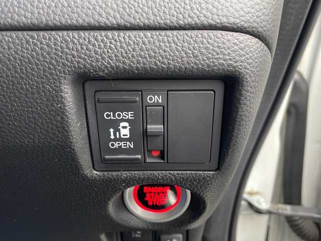 ホンダ Ｎ ＢＯＸ カスタム L 三重県 2021(令3)年 4.5万km プラチナホワイトパール 純正SDナビ、フルセグTV/純正CD、DVD再生、Bluetooth/片側パワースライドドア/ホンダセンシング/衝突軽減ブレーキ/レーンキープアシスト/追従型クルーズコントロール/前後ドライブレコーダー/前席シートヒーター/純正アルミ14インチ/バックカメラ/スマートキー/プッシュスタート/LEDオートライト/フォグランプ/ETC/USB給電/ステアリングリモコン/コーナーセンサー/ウィンカーミラー/フロアマット/ドアバイザー