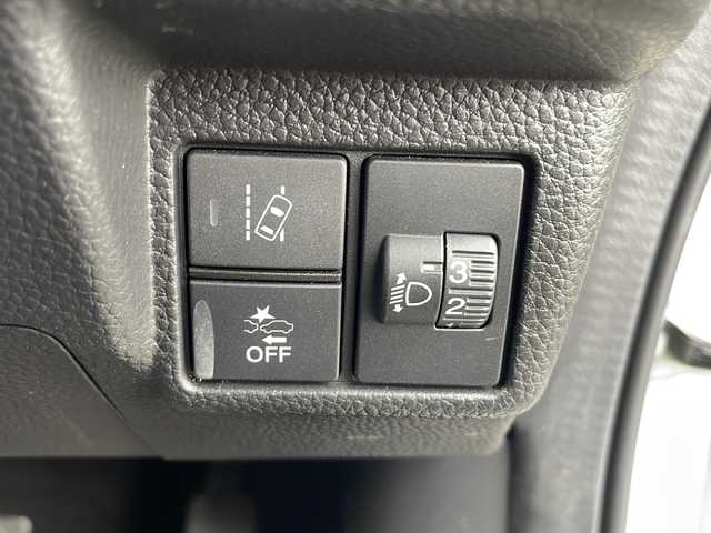 ホンダ Ｎ ＢＯＸ カスタム L 三重県 2021(令3)年 4.5万km プラチナホワイトパール 純正SDナビ、フルセグTV/純正CD、DVD再生、Bluetooth/片側パワースライドドア/ホンダセンシング/衝突軽減ブレーキ/レーンキープアシスト/追従型クルーズコントロール/前後ドライブレコーダー/前席シートヒーター/純正アルミ14インチ/バックカメラ/スマートキー/プッシュスタート/LEDオートライト/フォグランプ/ETC/USB給電/ステアリングリモコン/コーナーセンサー/ウィンカーミラー/フロアマット/ドアバイザー