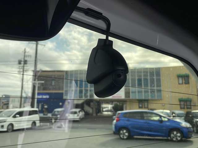 ホンダ Ｎ ＢＯＸ カスタム L 三重県 2021(令3)年 4.5万km プラチナホワイトパール 純正SDナビ、フルセグTV/純正CD、DVD再生、Bluetooth/片側パワースライドドア/ホンダセンシング/衝突軽減ブレーキ/レーンキープアシスト/追従型クルーズコントロール/前後ドライブレコーダー/前席シートヒーター/純正アルミ14インチ/バックカメラ/スマートキー/プッシュスタート/LEDオートライト/フォグランプ/ETC/USB給電/ステアリングリモコン/コーナーセンサー/ウィンカーミラー/フロアマット/ドアバイザー