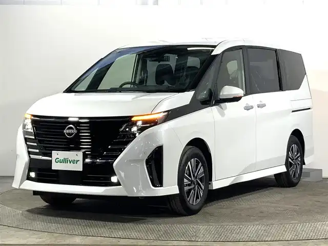 日産 セレナ e－パワー ハイウェイスター V 大阪府 2025(令7)年 0.1万km未満 プリズムホワイト 登録済未使用車 プロパイロット 純正ナビ(フルセグ/Bluetooth) 後席モニター 360カメラ ETC 衝突軽減 BSM デジタルインナーミラー 置くだけ充電 両側パワースライドドア ドラレコ