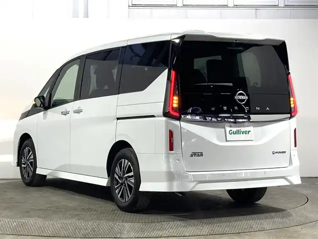 日産 セレナ e－パワー ハイウェイスター V 大阪府 2025(令7)年 0.1万km未満 プリズムホワイト 登録済未使用車 プロパイロット 純正ナビ(フルセグ/Bluetooth) 後席モニター 360カメラ ETC 衝突軽減 BSM デジタルインナーミラー 置くだけ充電 両側パワースライドドア ドラレコ