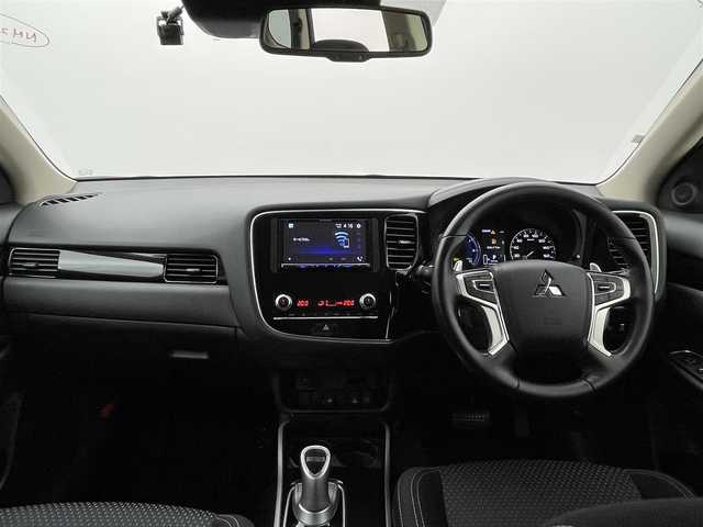 三菱 アウトランダー ＰＨＥＶ G Limited Edition 宮城県 2020(令2)年 4.5万km シルキーホワイト 4WD/Bluetooth/CD/DVD/AM/FM/ステアリングヒーター/前席シートヒーター/クルーズコントロール/パドルシフト/レーンキープアシスト/衝突被害軽減システム/前後コーナーセンサー/LEDヘッドライト/スペアキー×1/純正フロアマット/充電ケーブル車載