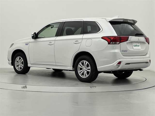 三菱 アウトランダー ＰＨＥＶ G Limited Edition 宮城県 2020(令2)年 4.5万km シルキーホワイト 4WD/Bluetooth/CD/DVD/AM/FM/ステアリングヒーター/前席シートヒーター/クルーズコントロール/パドルシフト/レーンキープアシスト/衝突被害軽減システム/前後コーナーセンサー/LEDヘッドライト/スペアキー×1/純正フロアマット/充電ケーブル車載