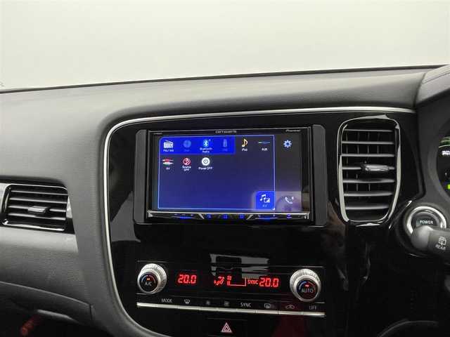 三菱 アウトランダー ＰＨＥＶ G Limited Edition 宮城県 2020(令2)年 4.5万km シルキーホワイト 4WD/Bluetooth/CD/DVD/AM/FM/ステアリングヒーター/前席シートヒーター/クルーズコントロール/パドルシフト/レーンキープアシスト/衝突被害軽減システム/前後コーナーセンサー/LEDヘッドライト/スペアキー×1/純正フロアマット/充電ケーブル車載