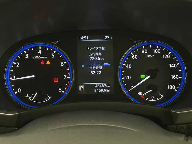 日産 エルグランド 250ハイウェイスター プレミアム 長野県 2015(平27)年 4.7万km ブリリアントホワイトパール 4WD/ワンオーナー/後席フリップダウンモニター/カーテンエアバッグ/横滑り防止装置/コーナーセンサー/純正ナビ/アラウンドビューモニター/フルセグTV/クルーズコントロール/両側パワースライドドア/パワーバックドア/AC100V100Wコンセント/シートヒーター/前席パワーシート（運転席メモリー機能付）/リアオットマンシート/MTモード付きAT/ビルトインETC/ECOモード/プッシュスタート/LEDヘッドライト/LEDフォグランプ/純正18インチアルミホイール/純正フロアマット/ドアバイザー/革巻きステアリング/リア全席サンシェード/スペアキー×1