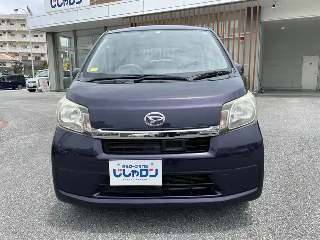 ダイハツ ムーヴ X SA 沖縄県 2014(平26)年 5.4万km アーバンナイトブルークリスタルメタリック (株)IDOMが運営する【じしゃロンコザ店】の自社ローン専用車両になりますこちらは現金またはオートローンご利用時の価格です。自社ローンご希望の方は別途その旨お申付け下さい/衝突被害軽減ブレーキ　/アイドリングストップ　/プッシュスタート　/スマートキー　/オートライト　/ＣＤ再生　/純正アルミホイール