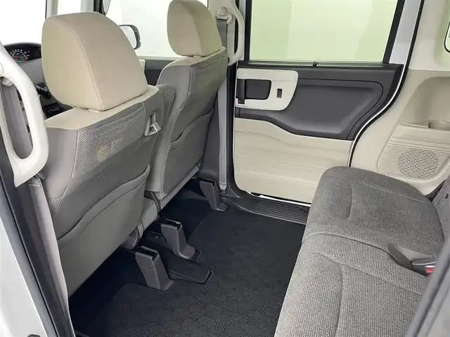 ホンダ Ｎ ＢＯＸ G L ホンダセンシング 福島県 2018(平30)年 5.4万km プラチナホワイトパール 衝突軽減ブレーキ/・車線逸脱警報装置/純正ナビ/・型番：AVN138M/・ワンセグTV/FA/AM//USB/CD/・バックカメラ/・ETC/片側パワースライドドア/クルーズコントロール/ステアリングスイッチ/プッシュスタート/・スマートキー/・スペアキー/LEDライト/・オートライト/・オートマチックハイビーム/レーンキープアシスト/電動格納ミラー/ドアバイザー/純正フロアマット/ウインカーミラー