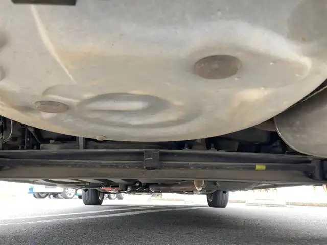 トヨタ シエンタ ハイブリッド G 静岡県 2018(平30)年 5.7万km ブラックマイカ エンジンスタートボタン/ワンオーナー/パワーステアリング/パワーウィンドウ/アイドリングストップ/スマートキー/オートエアコン/ETC2.0/バックカメラ/純正SDナビ（CD.BT.フルセグ）/3列シート/ウォークスルー/純正アルミホイール/純正フロアマット/両側パワースライドドア/ABS/横滑り防止装置/Wエアバック/2列目タンブルシート