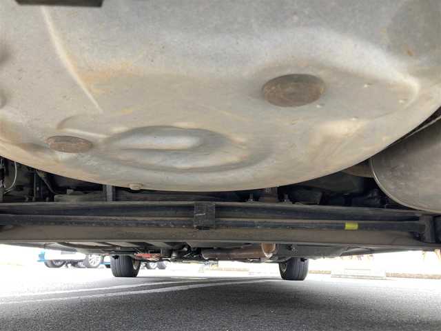 トヨタ シエンタ ハイブリッド G 静岡県 2018(平30)年 5.7万km ブラックマイカ エンジンスタートボタン/ワンオーナー/パワーステアリング/パワーウィンドウ/アイドリングストップ/スマートキー/オートエアコン/ETC2.0/バックカメラ/純正SDナビ（CD.BT.フルセグ）/3列シート/ウォークスルー/純正アルミホイール/純正フロアマット/両側パワースライドドア/ABS/横滑り防止装置/Wエアバック/2列目タンブルシート
