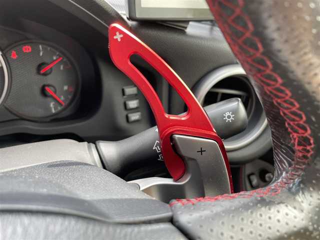 トヨタ ８６ GT 栃木県 2014(平26)年 13.3万km ライトニングレッド (株)IDOMが運営する【じしゃロン宇都宮店】の自社ローン対象車両になります。こちらは現金またはオートローンご利用時の価格です。自社ローンご希望の方は別途その旨お申付け下さい/社外ナビ/CD/DVD/BT/TV/社外マフラー/ETC/バックカメラ/ドライブレコーダー/プッシュスタート/スマートキー/社外セキュリティ/社外ツイーター/パドルシフト/純正17インチAW