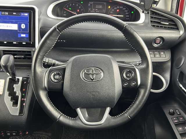 トヨタ シエンタ G セーフティエディション 愛知県 2020(令2)年 5.5万km センシュアルレッドマイカ 純正ナビ【NSZT-Y68T】/（Bluetooth・フルセグ・CD）/全方位カメラ/前後コーナーセンサー/レーンキープアシスト/衝突軽減ブレーキ/横滑り防止装置/ステアリングスイッチ/ステアリングヒーター/前方ドライブレコーダー/D+N席シートヒーター/ETC/オートライト/オートマチックハイビーム/LEDヘッドライト/フォグランプ/純正フロアマット/スペアキー/プッシュスタート