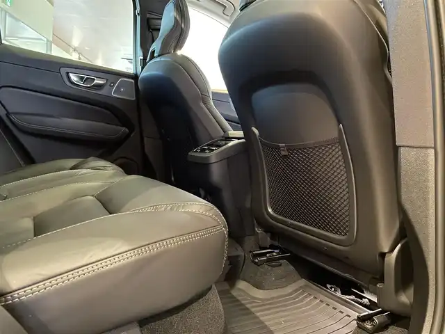 ボルボ ボルボ ＸＣ６０ アルティメット B5 AWD 道央・札幌 2023(令5)年 1.2万km クリスタルホワイトP クリスタルホワイト/Bowers＆Wilkinsプレミアムサウンド/電動パノラマサンルーフ/ヘッドアップディスプレイ/ナッパレザーシート/シートヒーター/シートベンチレーション/ステアリングヒーター/Googleナビ/360°カメラ/ACC/BLIS/パイロットアシスト/LKA/CTA/Apple CarPlay/フルアクティブハイビーム/ワイヤレスチャージング/パワーテールゲート